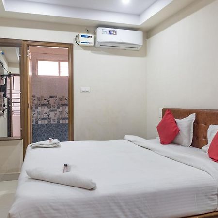 Hotel Renuka Visakhapatnam Buitenkant foto