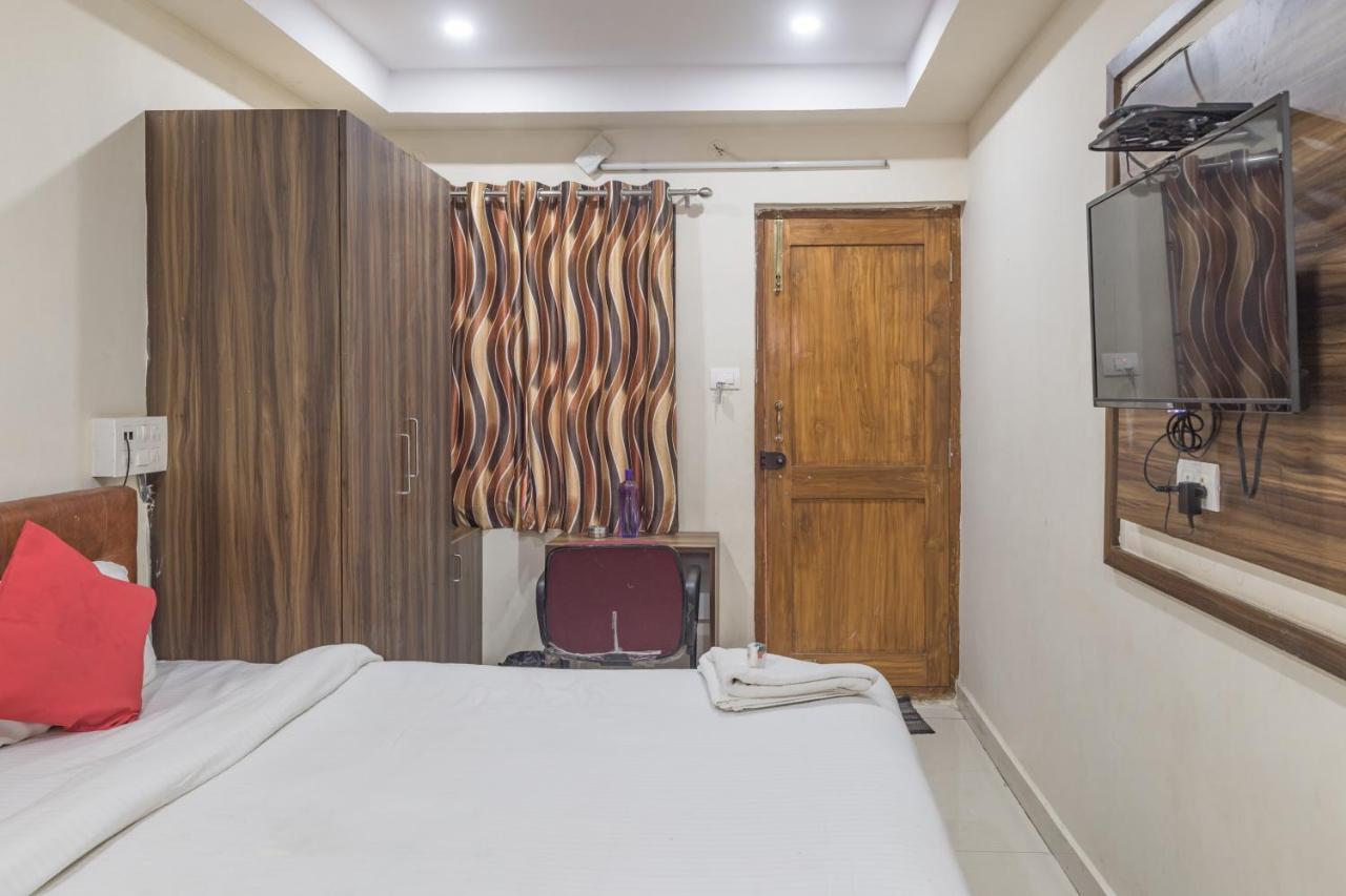 Hotel Renuka Visakhapatnam Buitenkant foto